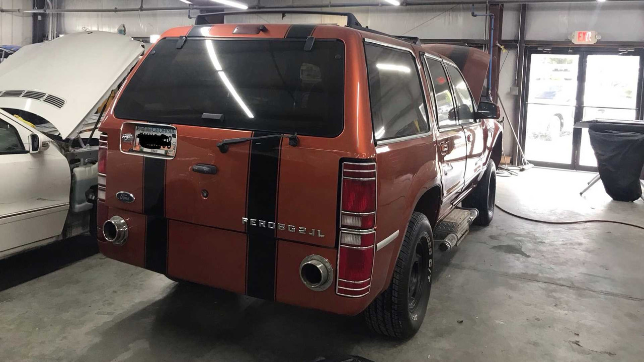 ford-explorer-with-a-mustang-front-end 4