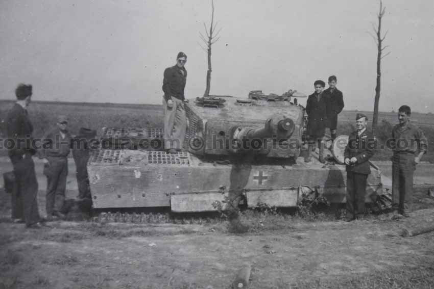 TIGER TANK (2)