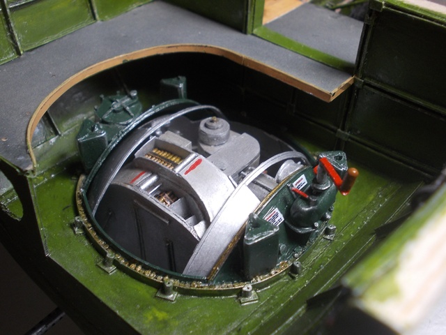 detail_above_the_ball_turret_(5).jpg