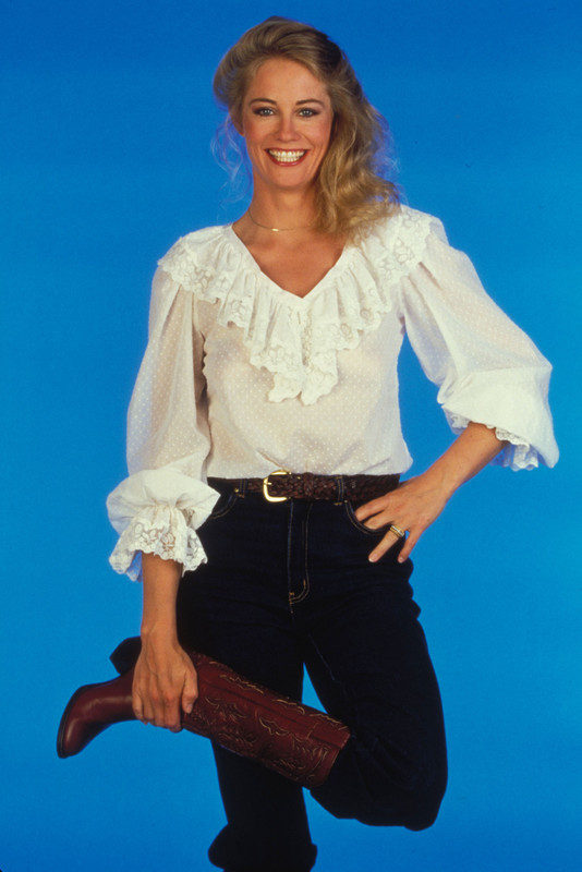 CybillShepherd_b19