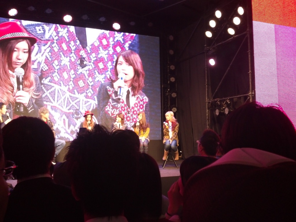 SCANDAL × Windows 8 2012-110