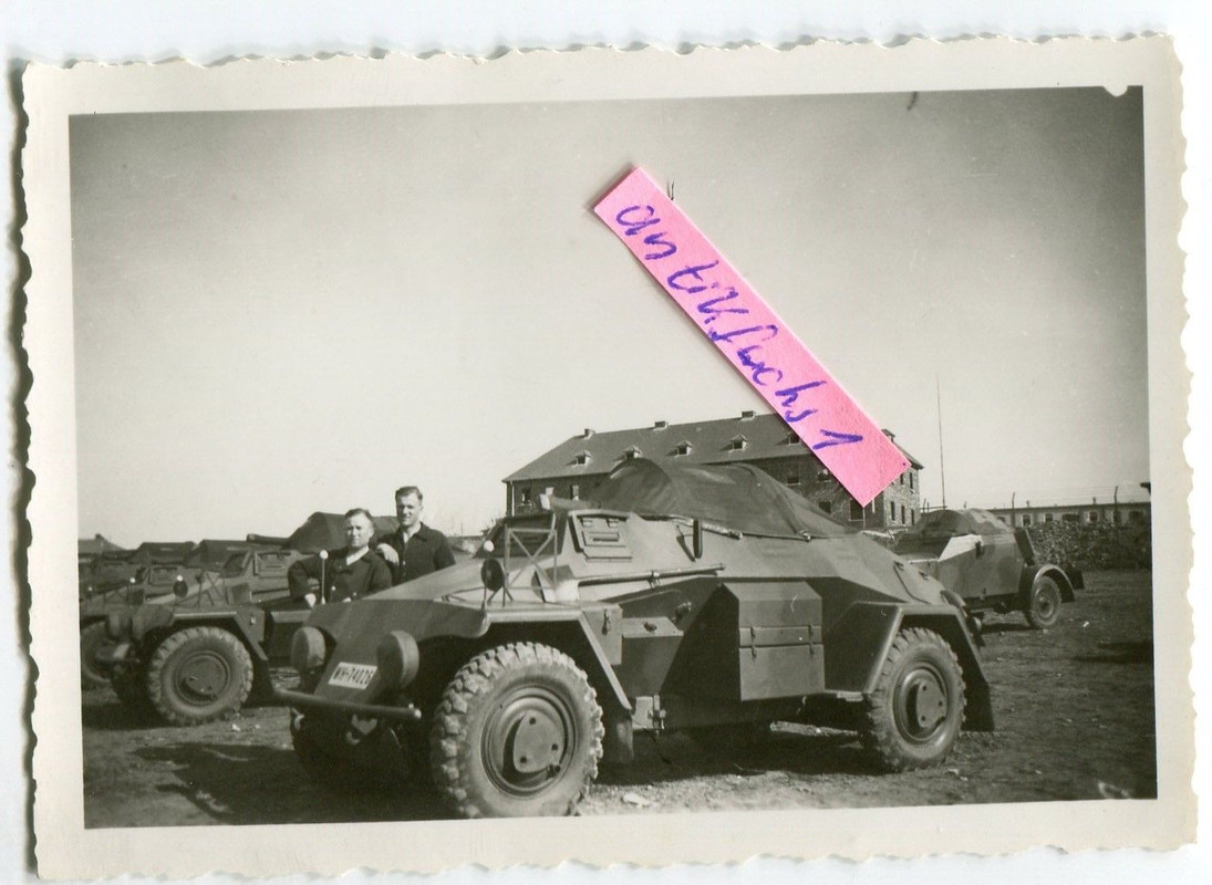 Deut. Schützen-Panzer mit WH-74026 im 2.WK