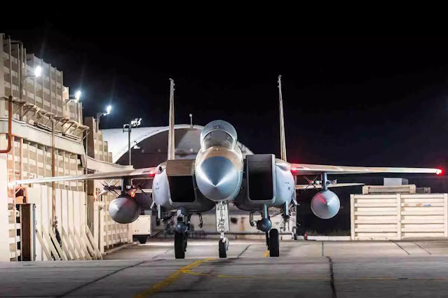 [Image: f15se.jpg]