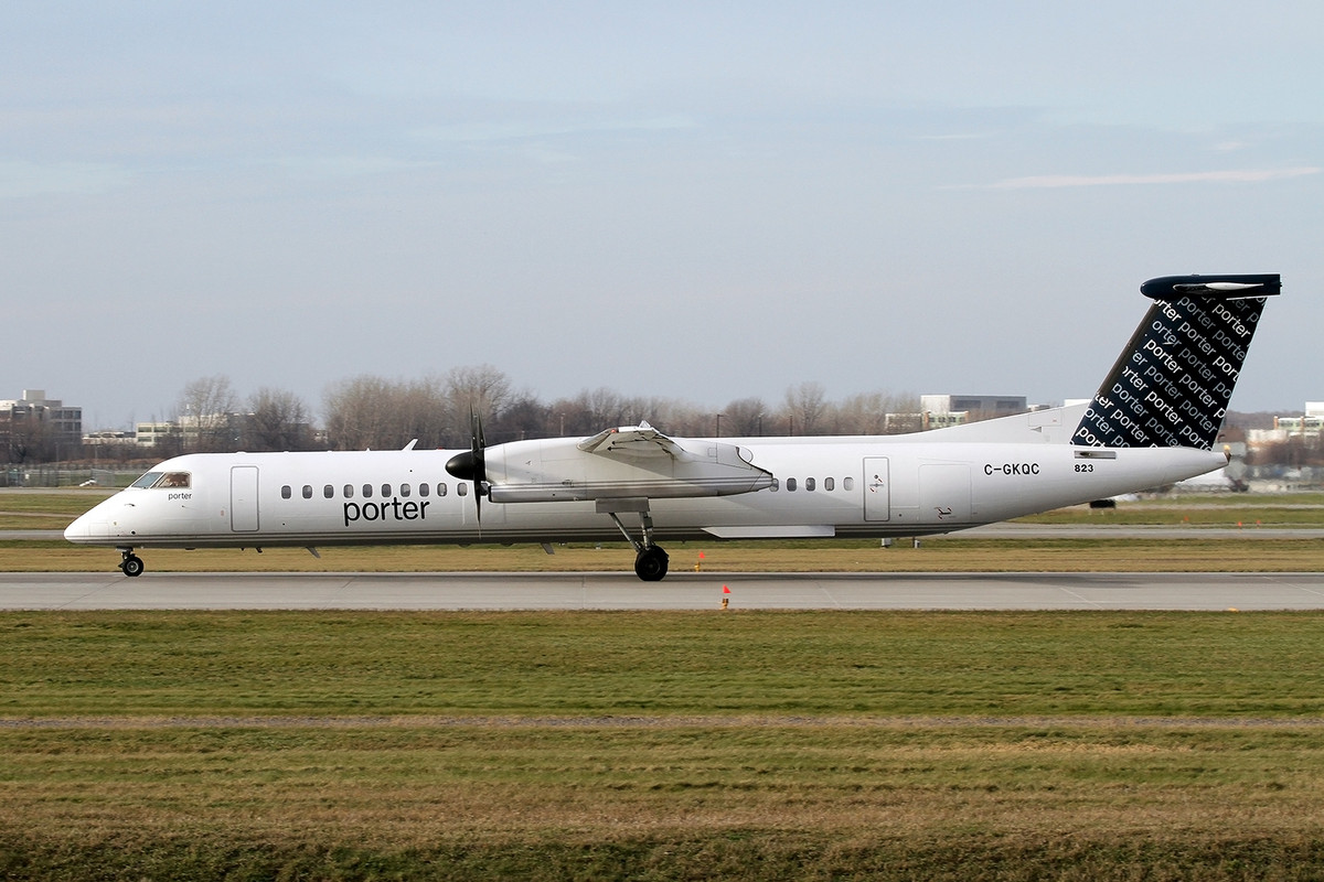 012_DHC-8-402Q_C-GKQC ∕ 823_Porter Airlines