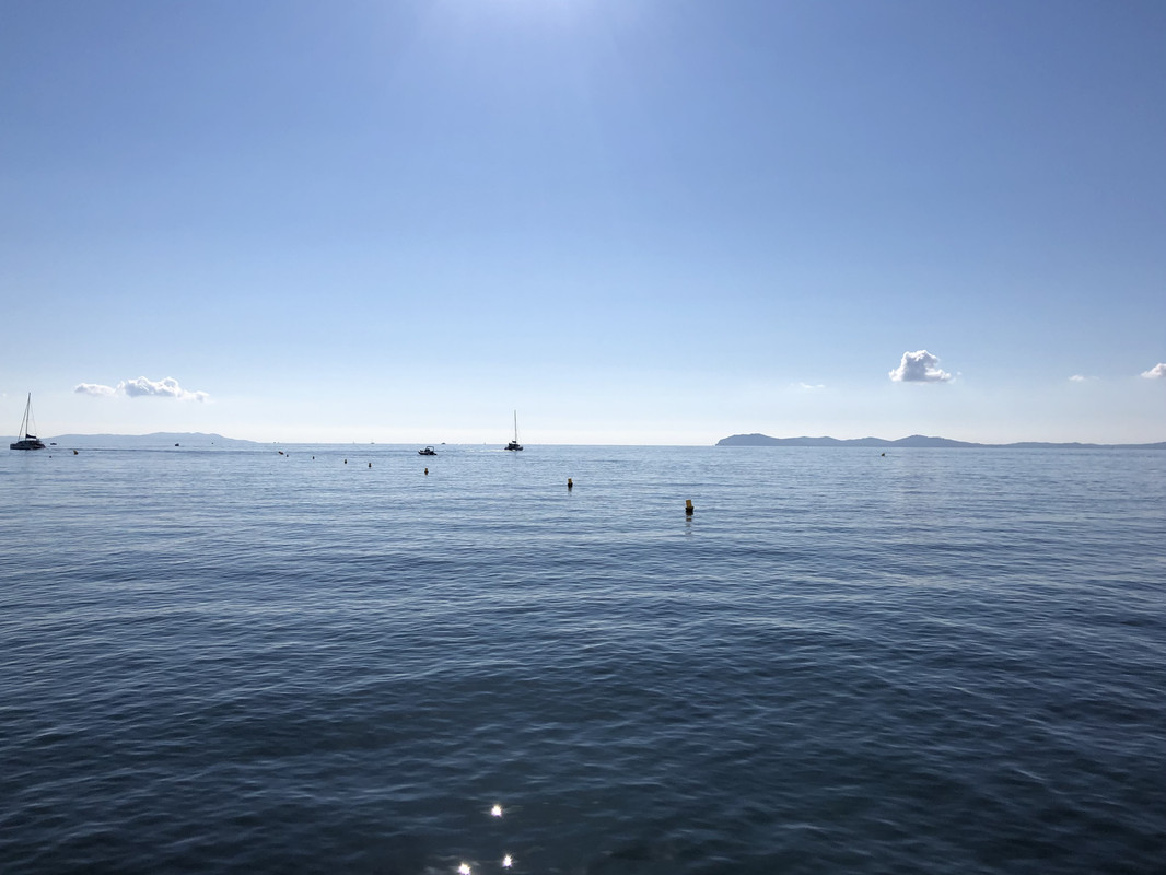 FEC86201-A07F-4543-A602-5197CA38BC06