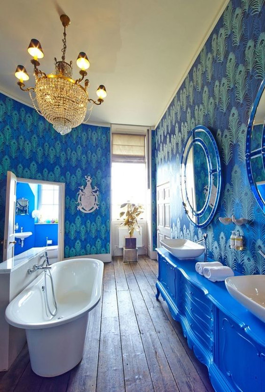 bluebathroomlovely.jpg