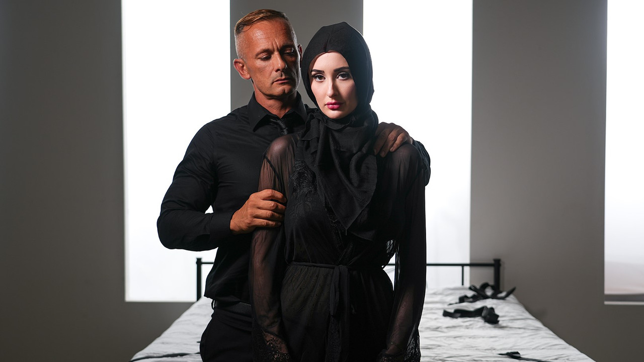HijabMylfs 26 10 22 Violet Voss Doesnt Need a New Husband She Needs a Master