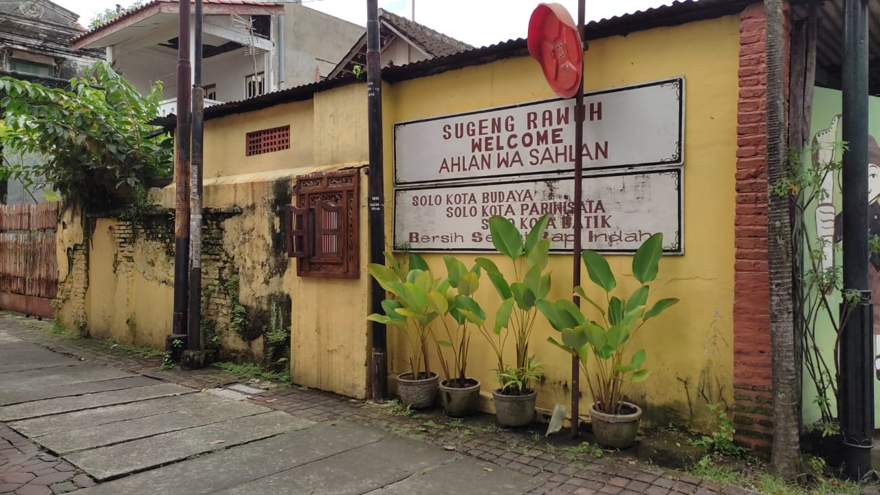 Pesona Kampung Batik Kauman, tempat wisata di Solo yang lagi hits dan punya banyak spot Instagramable.