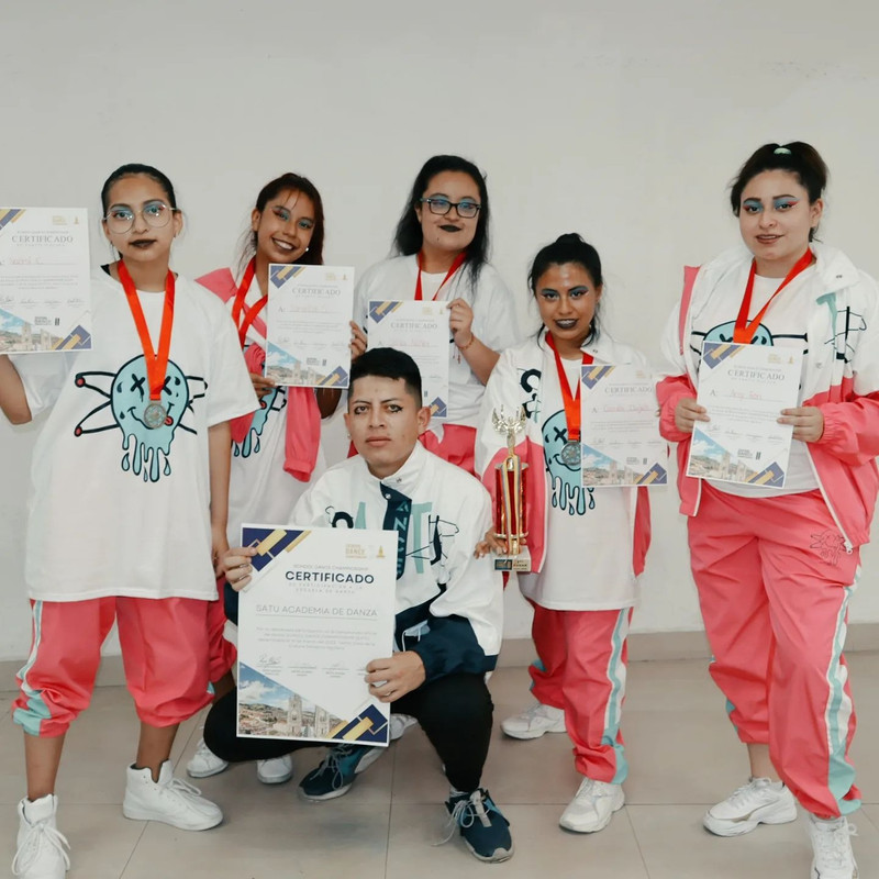 Foto de grupo Satu Dance
