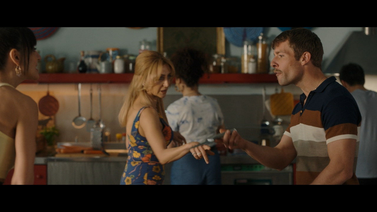 Le.Fate.Ignoranti.S01E01.L.Amore.1080p.DSNP.WEB-DL.DUAL.DDP5.1.H.264-MeM.GP.mkv_snapshot_13.25_[2022