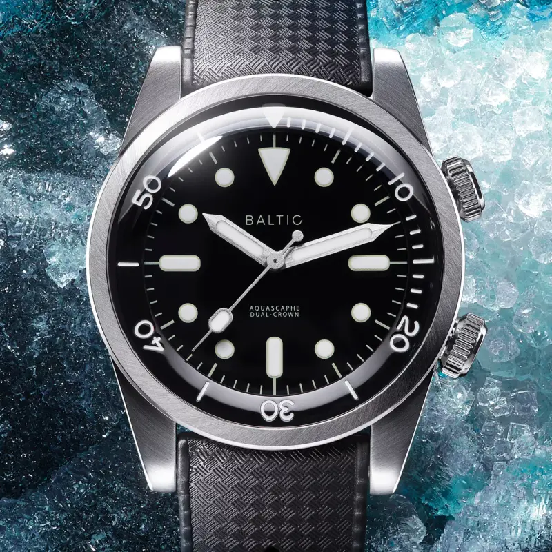 A la recherche d'une 2e montre auto : besoin de conseils Baltic-Dual-Crown-Noir