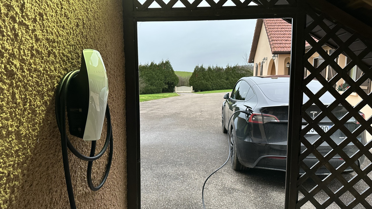 1AF2222C-1954-4205-B39B-8BEE63435E3C