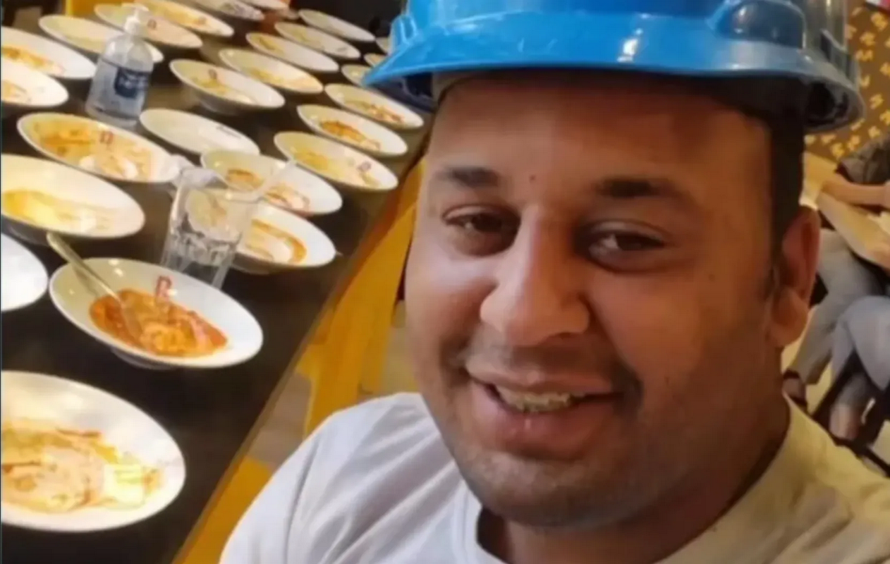 Aprovecha buffet y lo terminan corriendo por comer ¡15 platos!