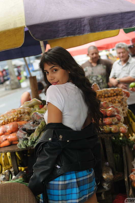 full_030_2252142138145526