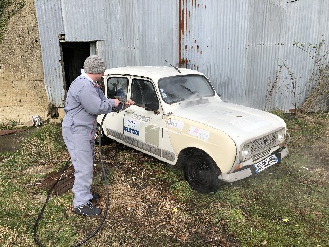 5D6F2197-99B9-4D4F-AAED-7EA4ED41C9D5