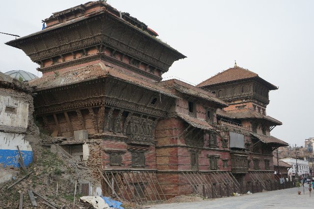 INDIA Y NEPAL POR LIBRE: 21 INTENSOS DIAS Y UNA TOTAL AVENTURA - Blogs of Indian Subcontinent - Día 2- Llegada a Katmandú. Plaza Durbar y Thamel (3)