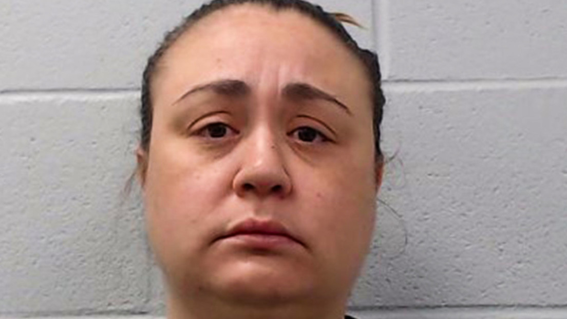 En Texas una mujer amenazó con un arma a un niño que fue a pedir dulces a su casa