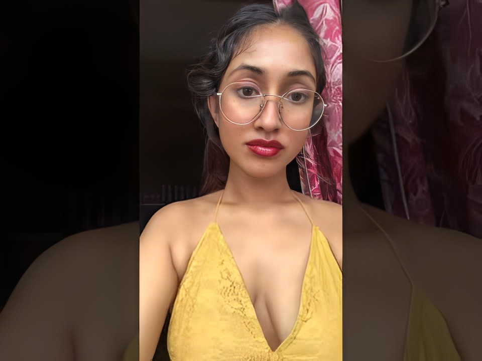 Beautiful Girl Full Nude Pressing Boobs And Making Doggy Pose