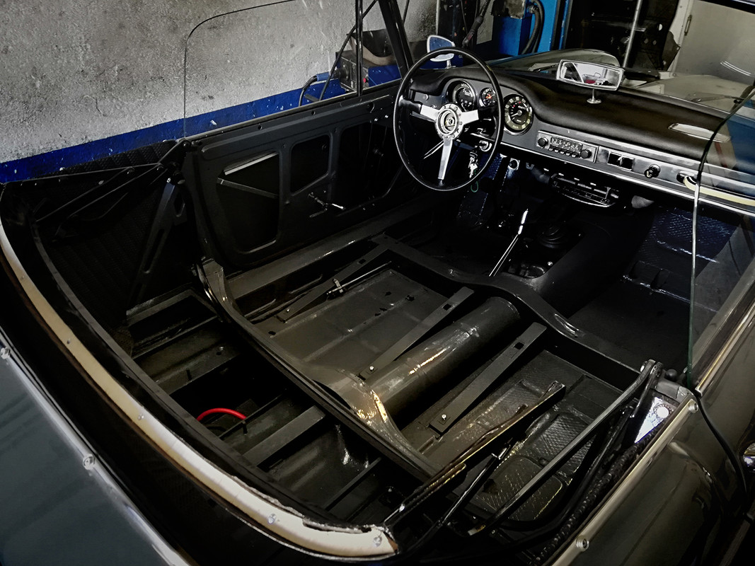 FIAT_1500_CABRIO_EA2301-13