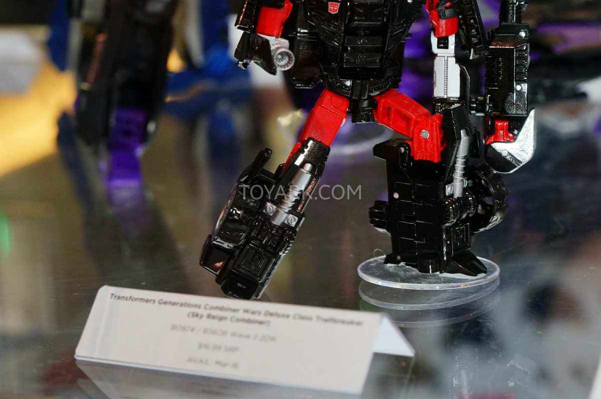 SDCC2015-Hasbro-Transformers-Combiner-Wars-054