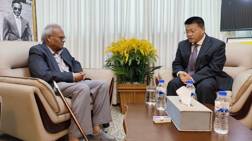 চীনা রাষ্ট্রদূত ইয়াও ওয়েনের সঙ্গে রুহুল কবির রিজভীর সৌজন্য সাক্ষাৎ