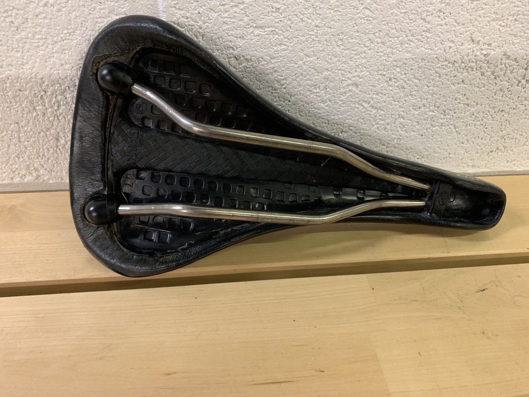 A2E712A4-12EA-4AB2-8210-27DC05924AC7