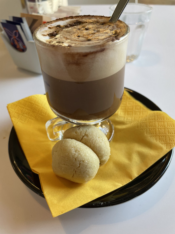 B6735674-E10B-453C-8E6C-1A6977EBBC33