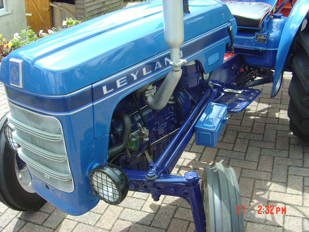 blue tractor 021