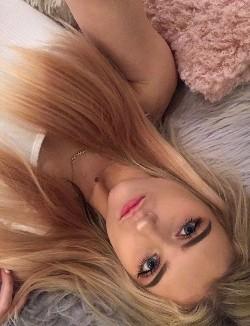 [Image: 714879683-amateur-selfies-13123-518273.jpg]