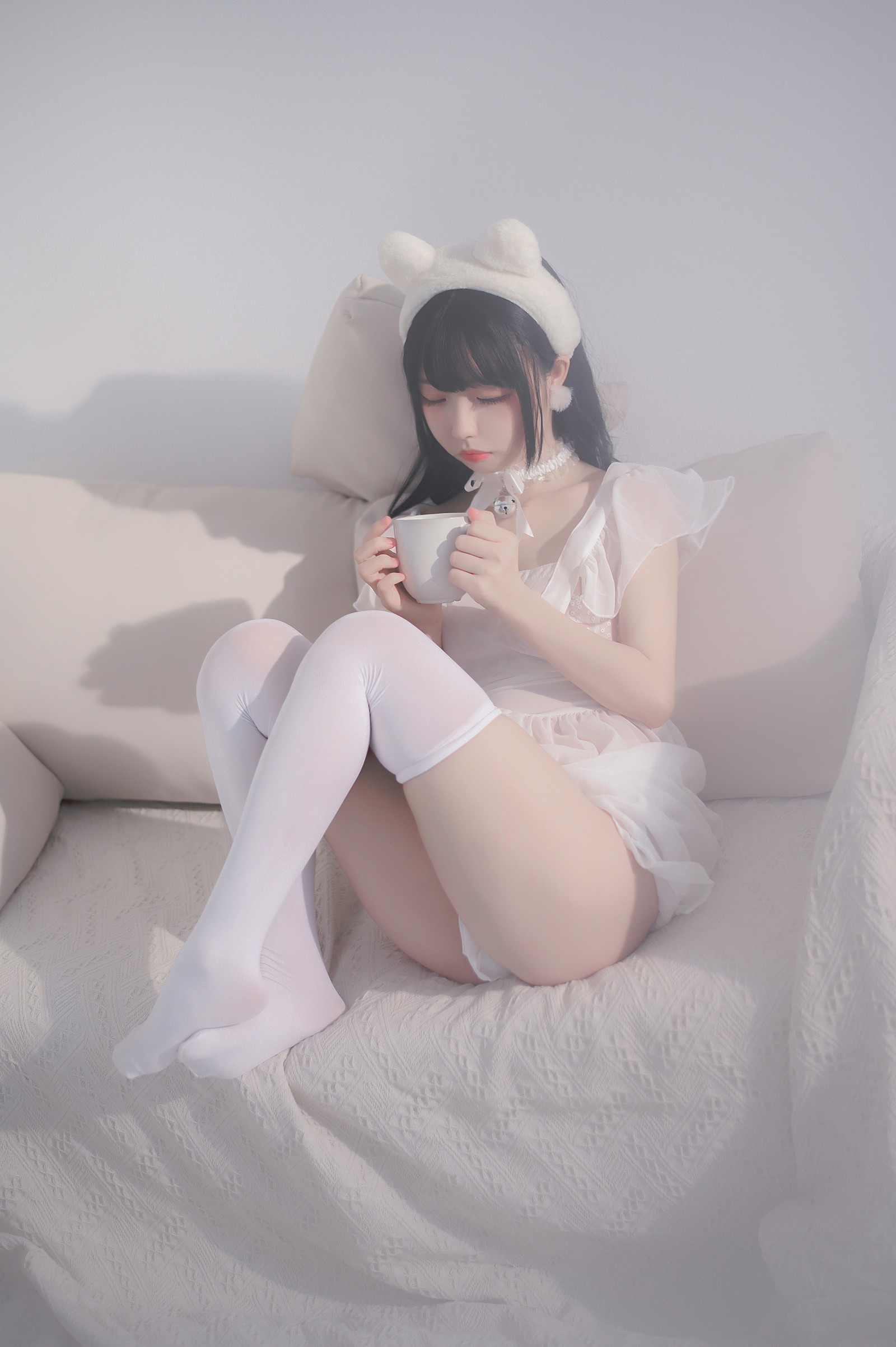 十万珍吱伏特（香川澪）睡裙主题摄影集｜12P｜84.4MB插图2