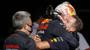 [Imagen: Verstappen-Horner-GP-USA-2021-Austin-Ren...844303.jpg]