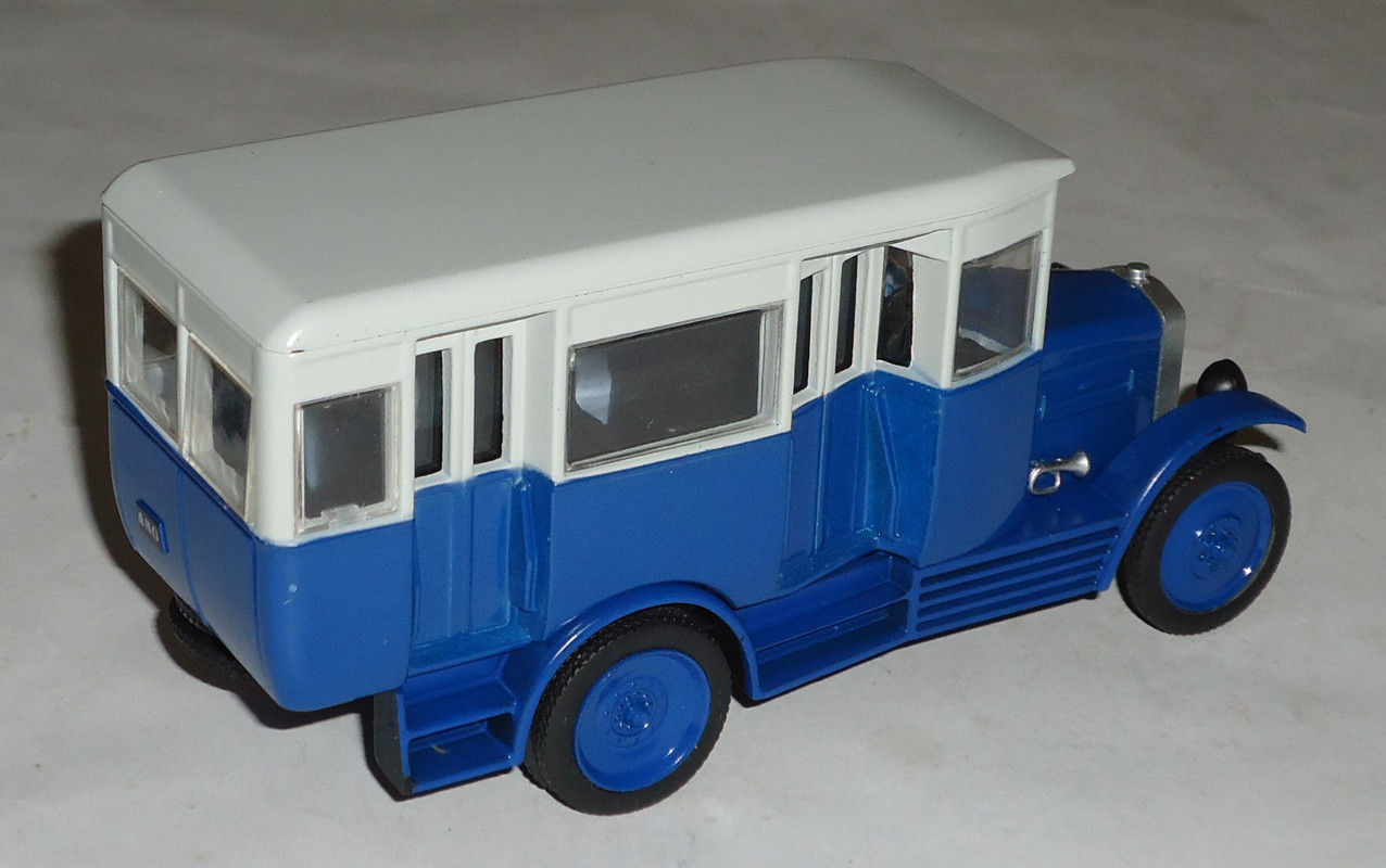 АМО-Ф15 автобус1