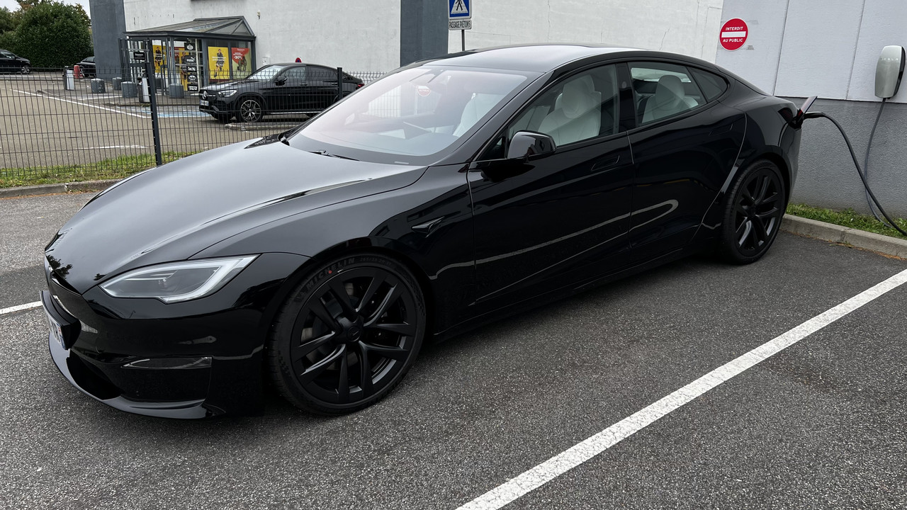 Tesla Model S Long Range 2023-1