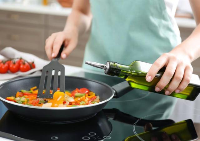 Priprma hrane sa maslinovim uljem