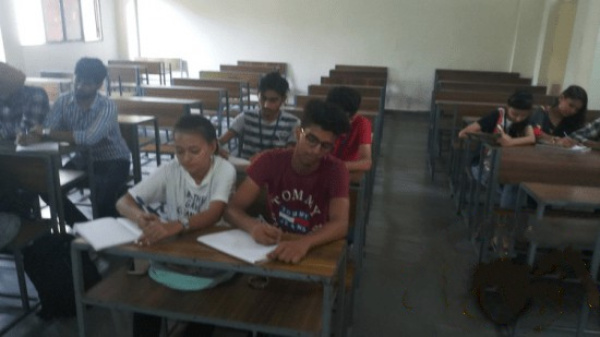 Learn to choose right career