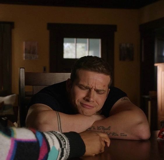 private buck poster profile picture