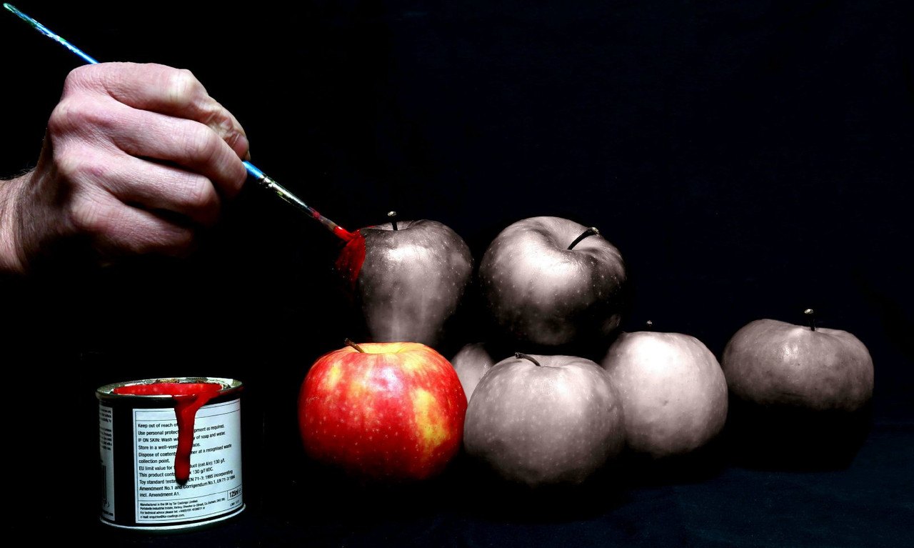 red-painted-apples.jpg
