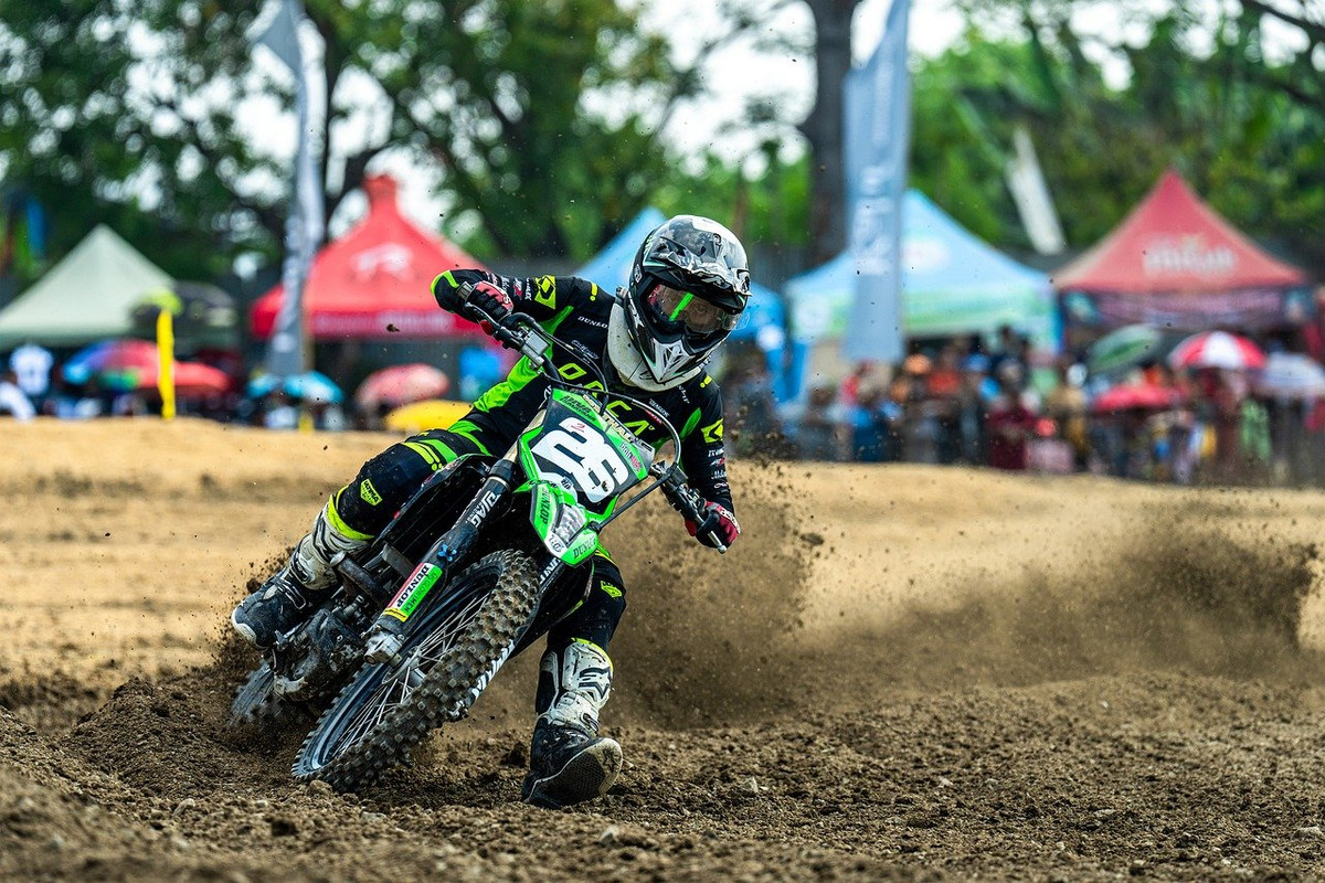 Moto de motocross em ação