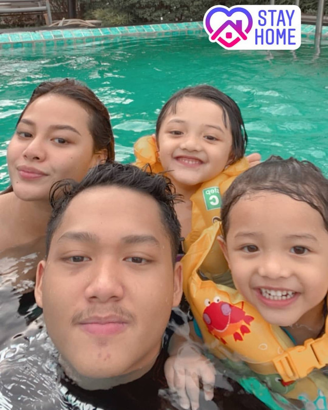 Momen kedekatan Aurel Hermansyah, Azriel Hermansyah dan kedua adik tirinya