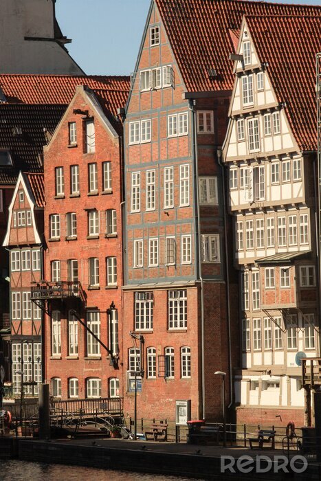alt-hamburg-hauserzeile-am-nikolaifleet-deichstrasse-700-206410737