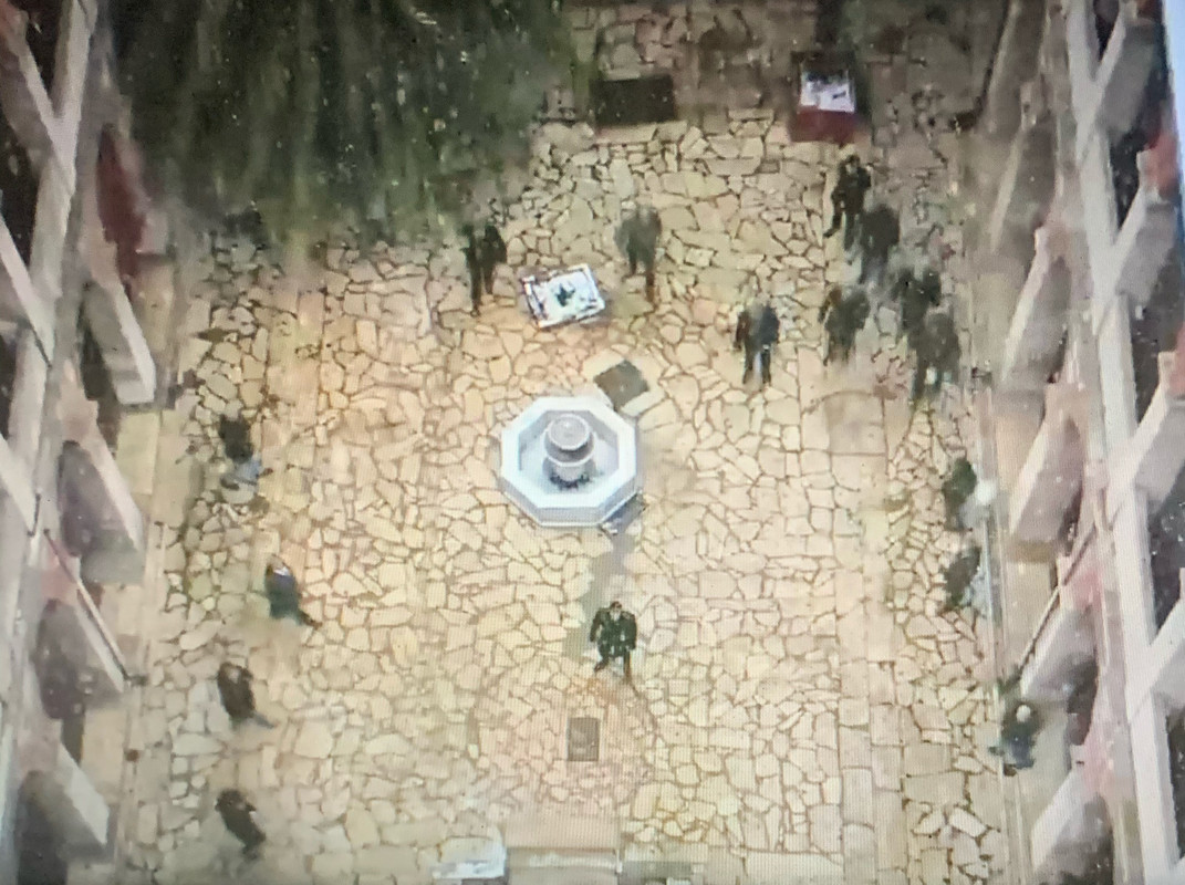 AE90AF61-8716-4F0F-815C-5E17ADD33023