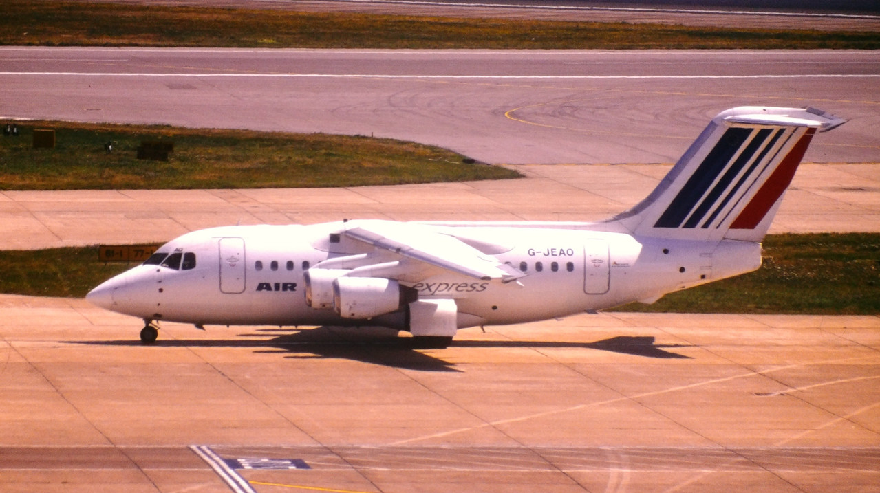 LHR 1997 (G JEAO)