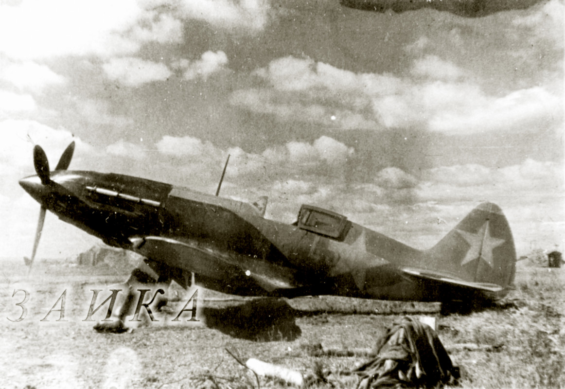 Mikoyan-Gurevich-MiG-3-631IAP-Red-45-at-Kuibyshev-Front-1942-01