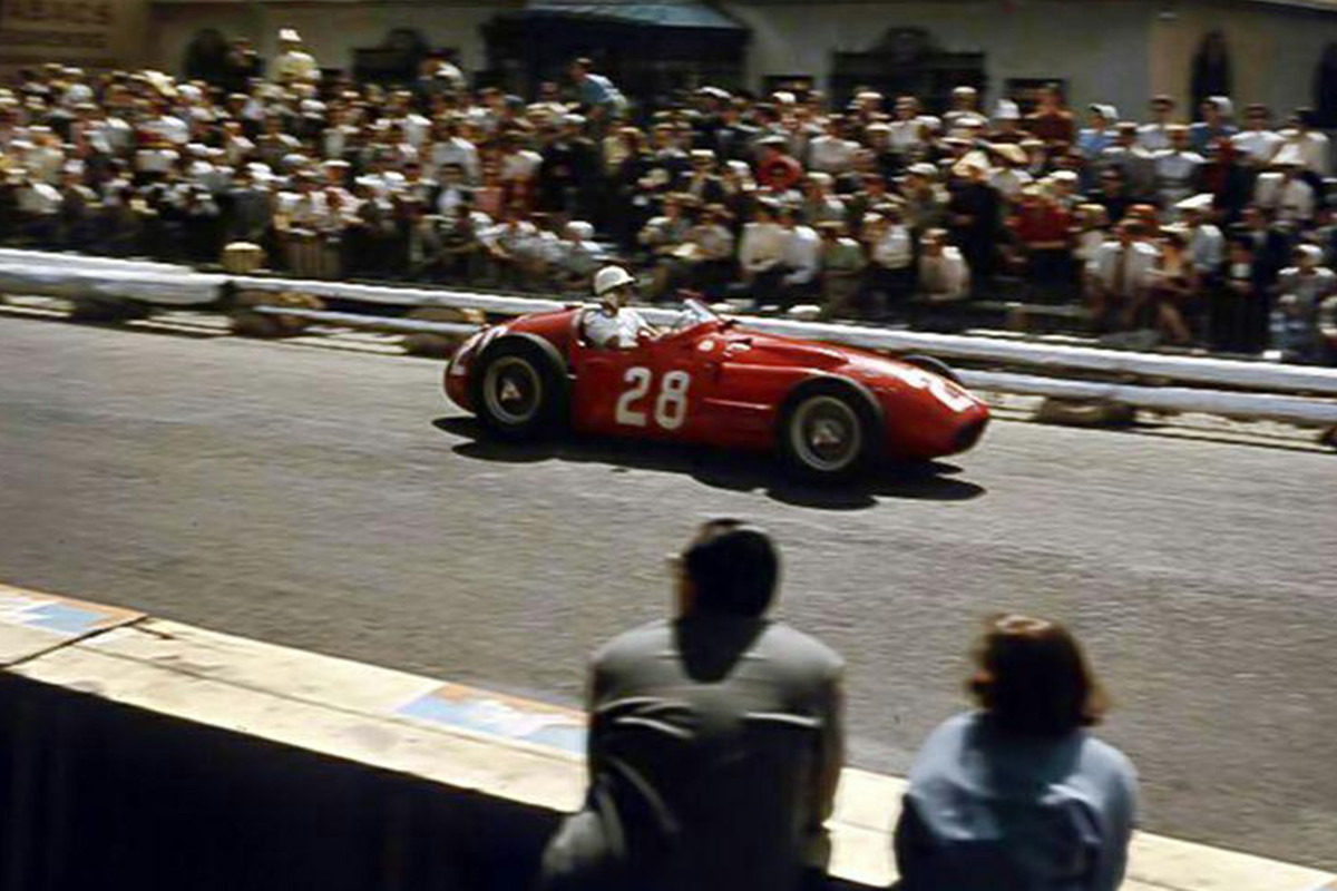 1956_Maserati_250F_and_Stirling_Moss