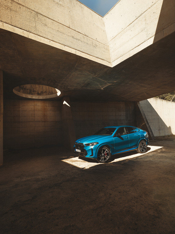 P90492404_highRes_the-new-bmw-x6-m60i-