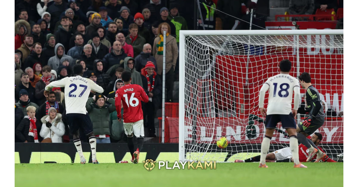 Playkami Highlight gol telat Soungoutou Magassa