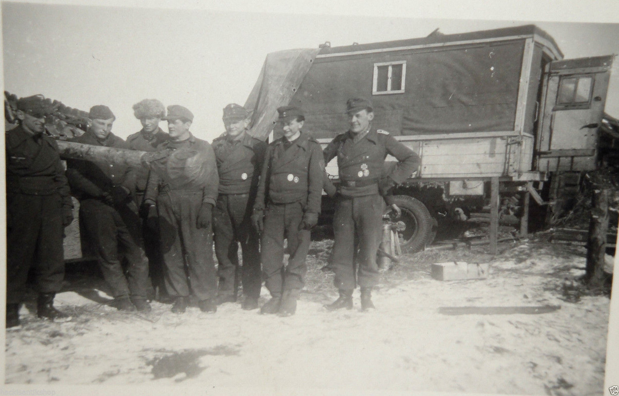 Foto Sturmgeschütz 40 Ausführung G STUG in Ungar