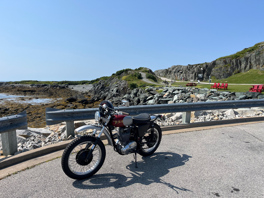 Ride to lighthouse showing trails