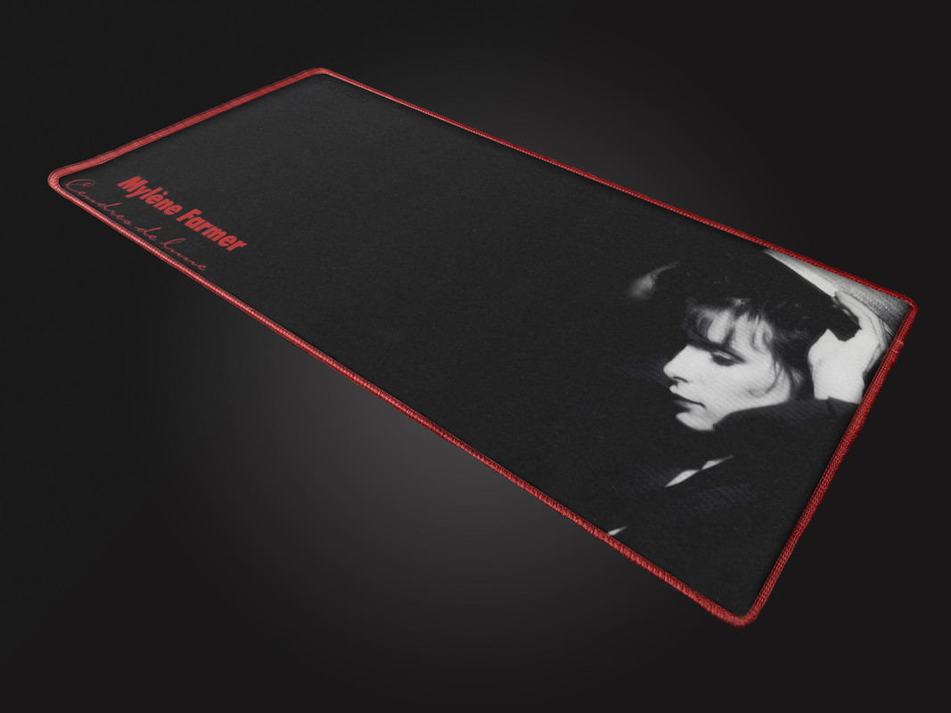 Коврик на столе