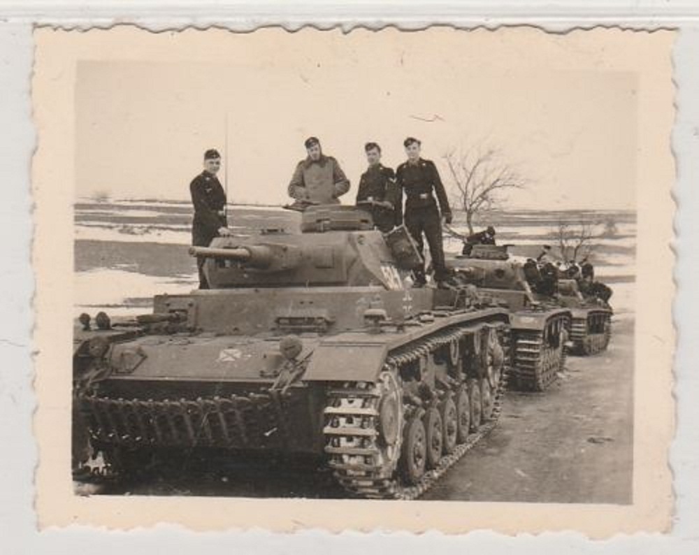 Original Foto-2.Weltkrieg-Soldaten m.Panzern-Rüc